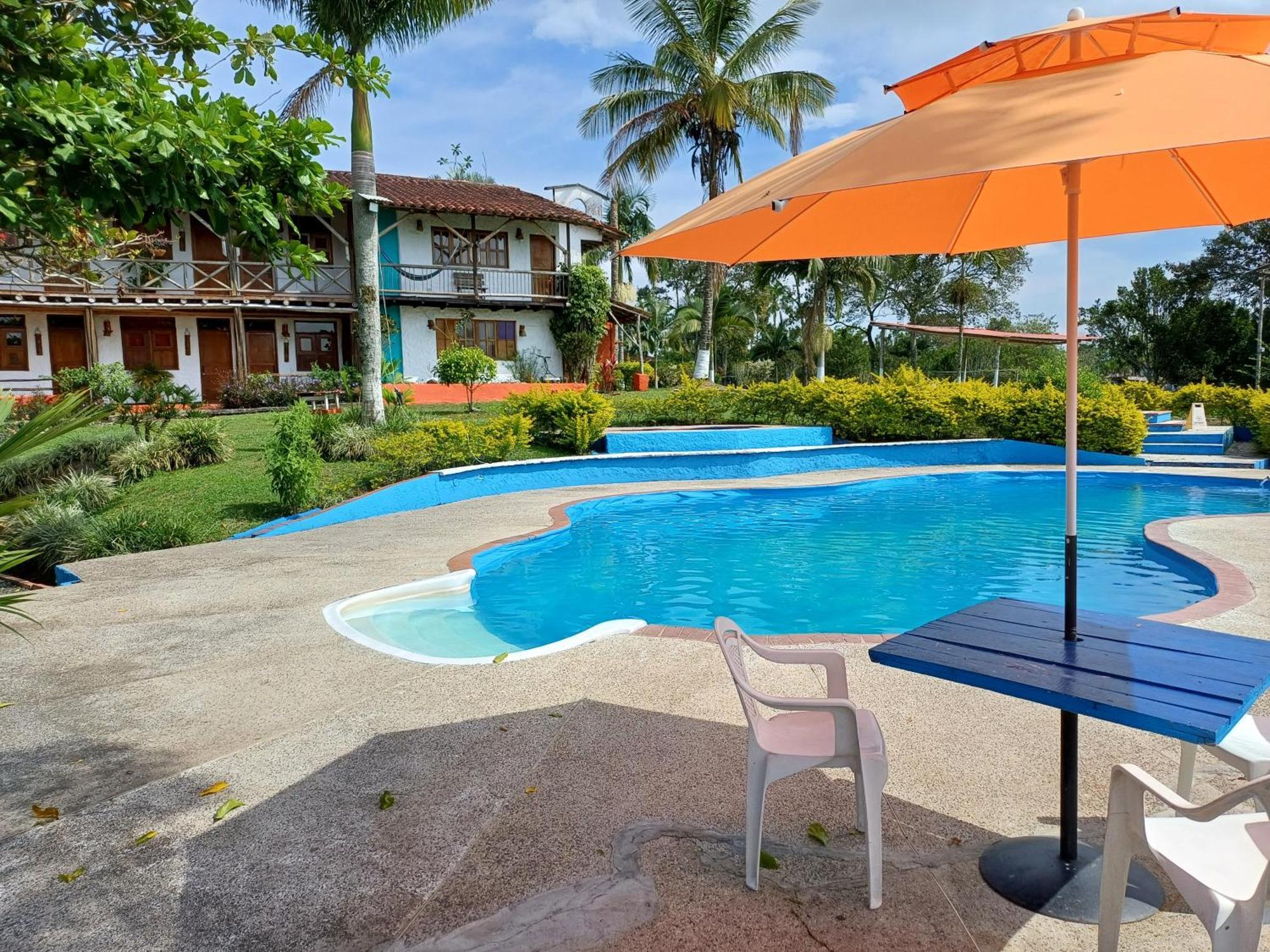 Finca Hotel Palmas Frente A Panaca 킴바야 외부 사진